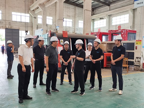 岳阳县委书记肖湘晖莅临长泰工业考察指导,勉励企业深耕创新、做优做强